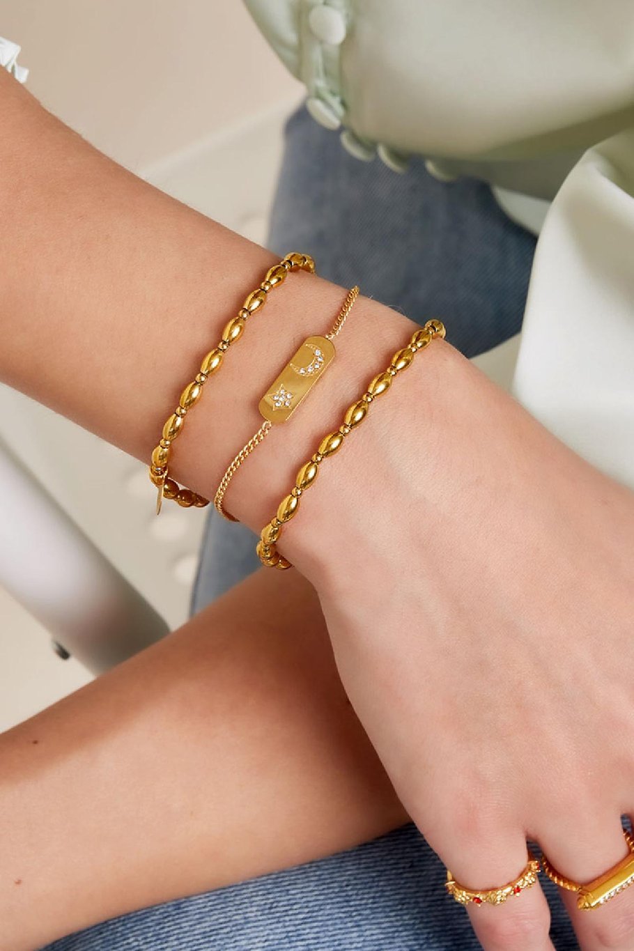 Pulsera estrella y luna Color dorado Acero inoxidable Imagen2